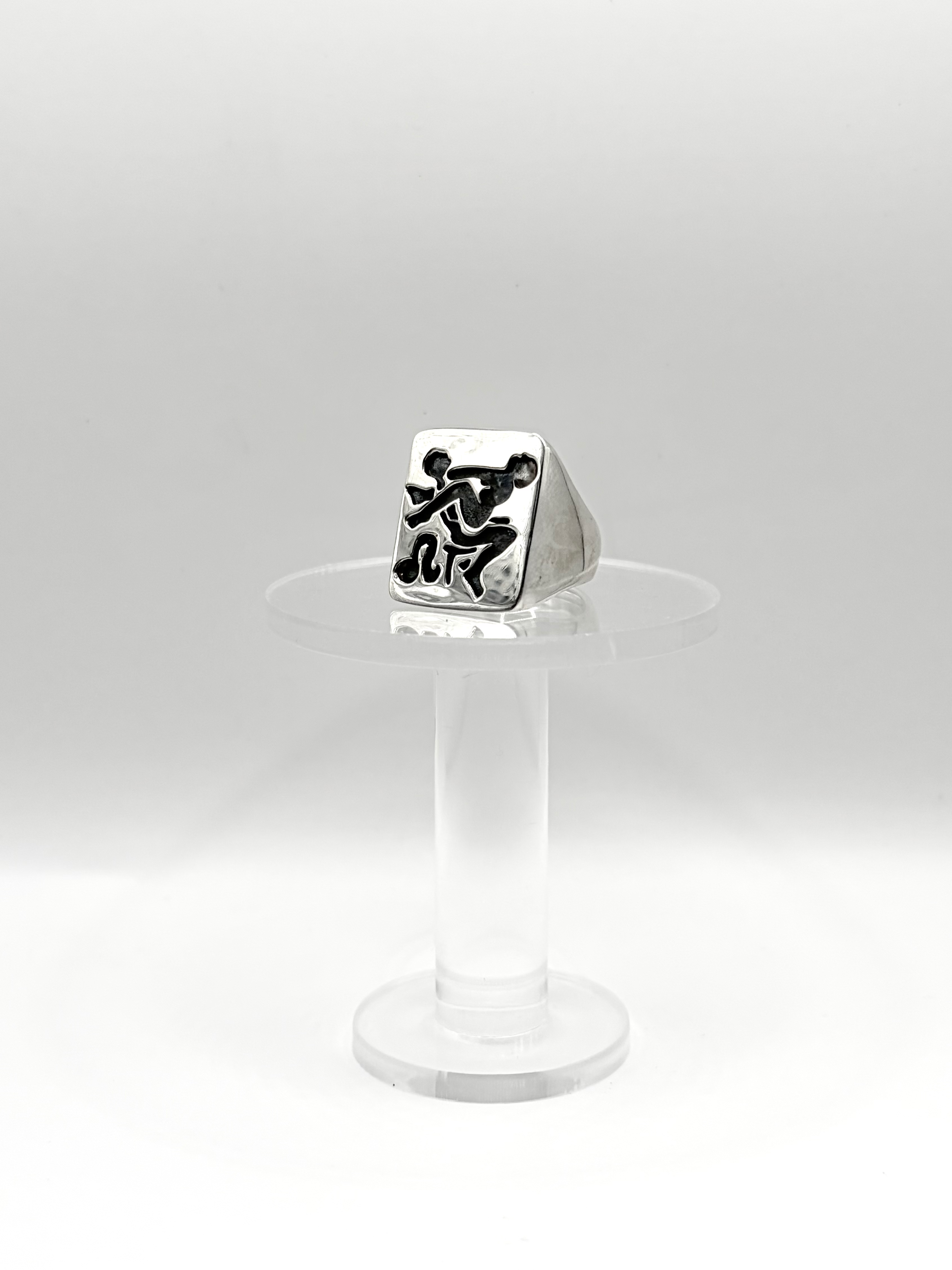 OUT OF THIS WORLD - Leo Signet