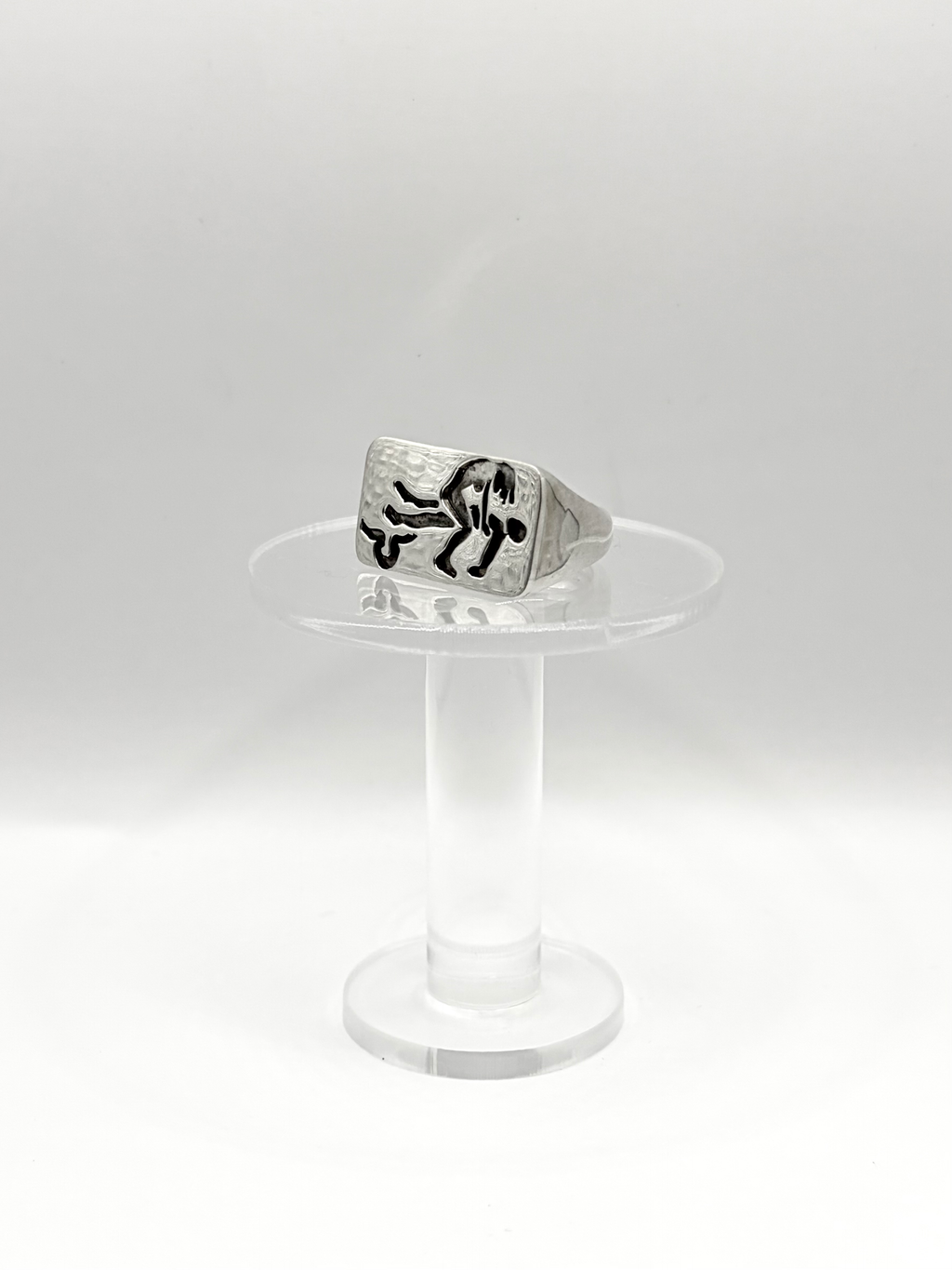 OUT OF THIS WORLD - Taurus Signet