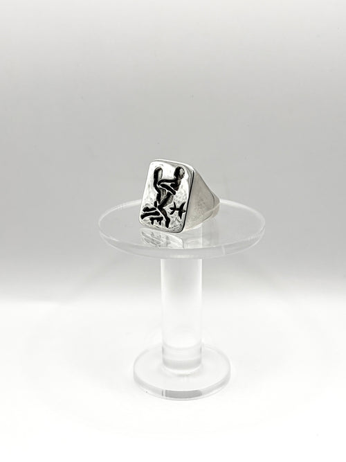 OUT OF THIS WORLD - Pisces Signet