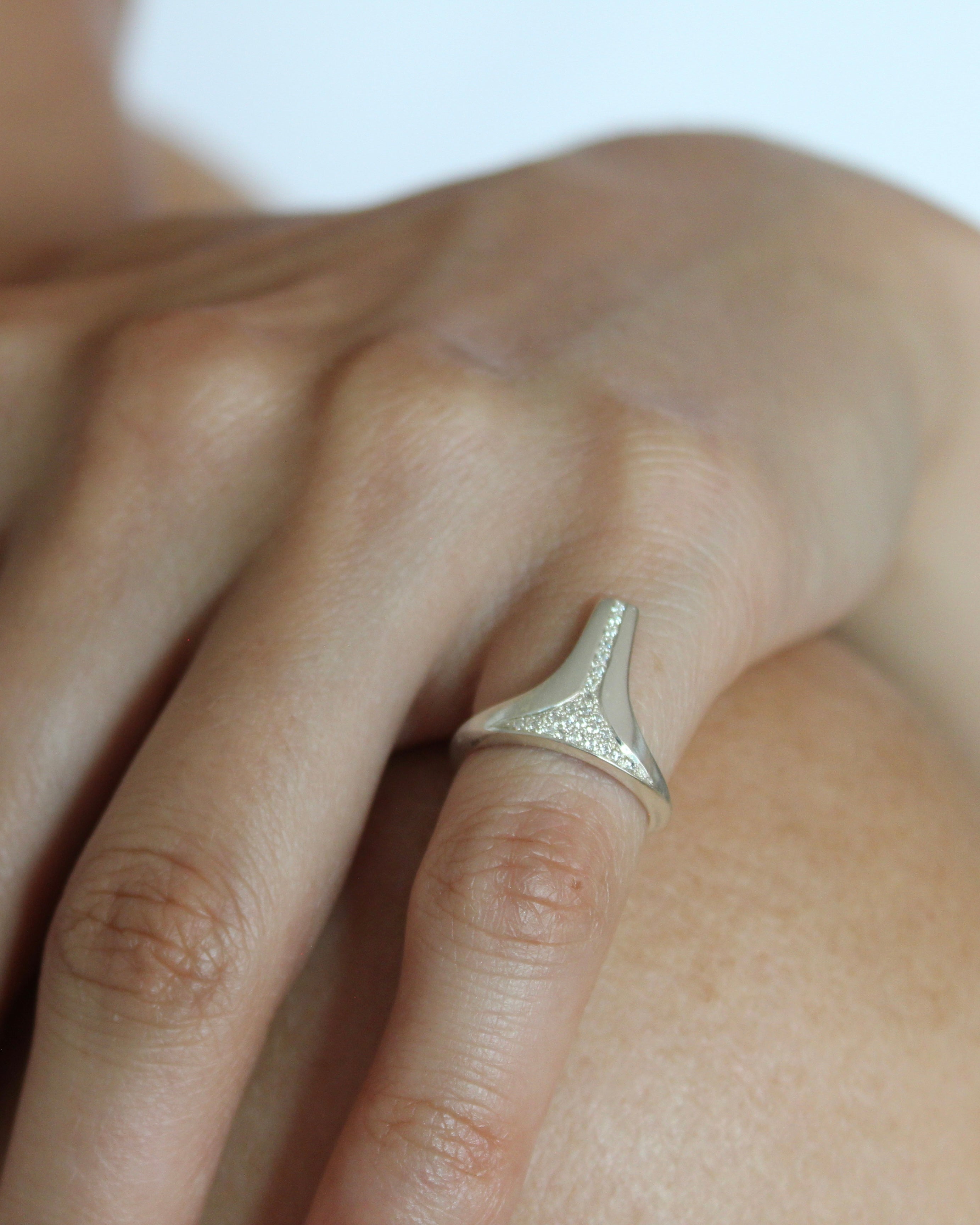 MOONSHOT Pinky ring - 9ct